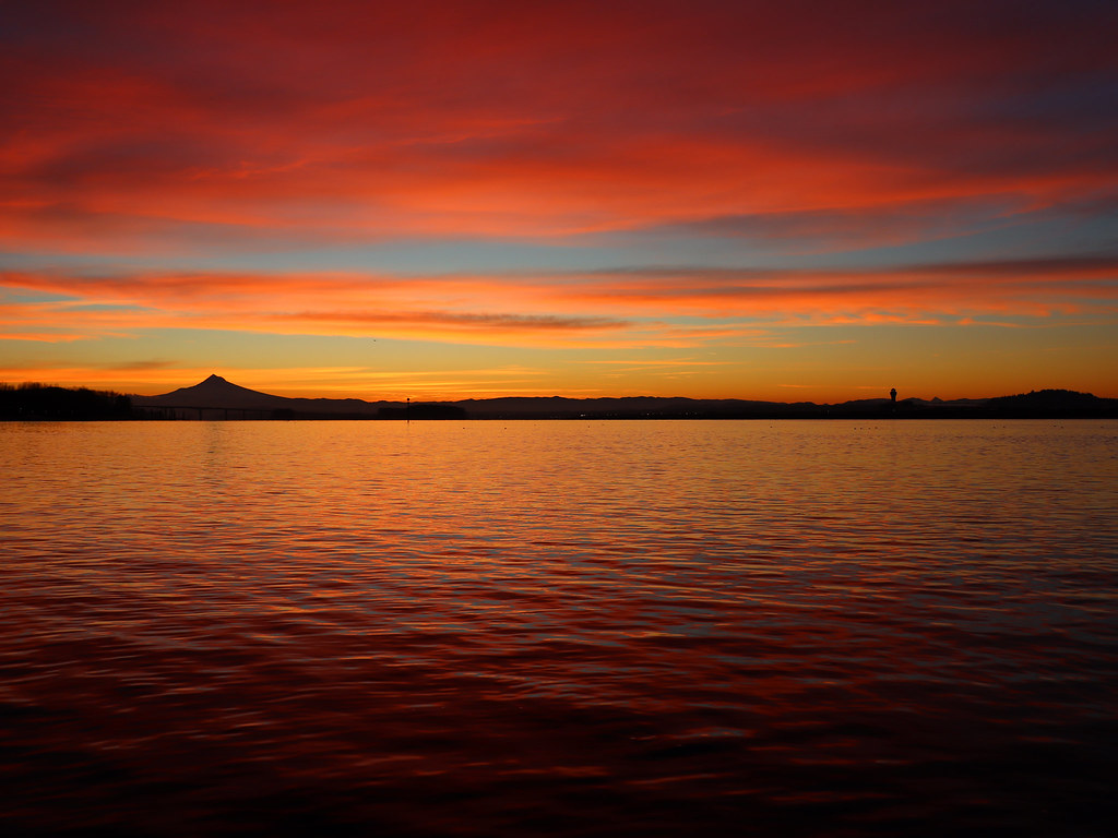 Sunrise at Columbia River in WA